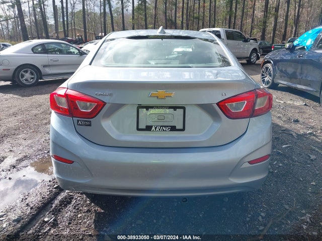 Chevrolet Cruze Lt Auto 2018 1G1BE5SM7J7109032 Image 16