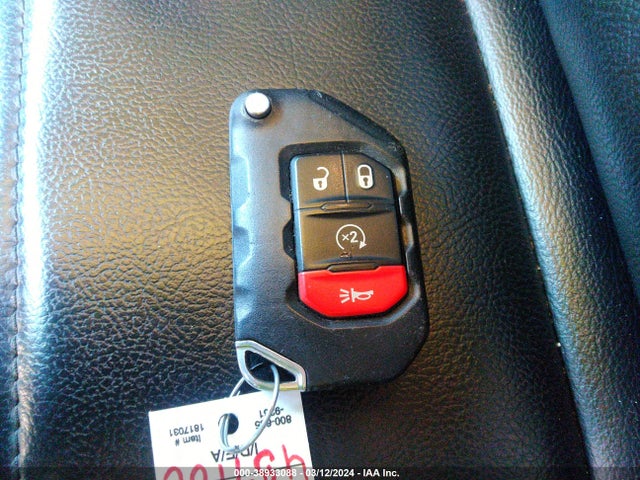 1C4HJXEG1MW704239 Jeep Wrangler Unlimited Sahara 4x4