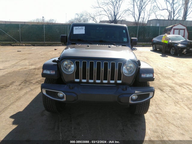 1C4HJXEG1MW704239 Jeep Wrangler Unlimited Sahara 4x4