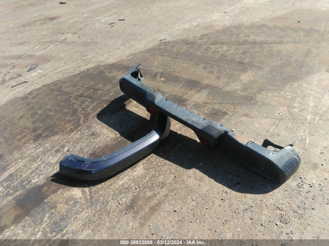 1C4HJXEG1MW704239 Jeep Wrangler Unlimited Sahara 4x4