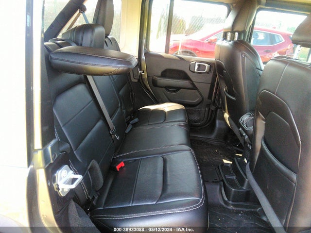 1C4HJXEG1MW704239 Jeep Wrangler Unlimited Sahara 4x4