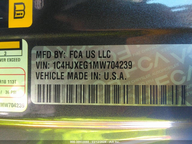 1C4HJXEG1MW704239 Jeep Wrangler Unlimited Sahara 4x4