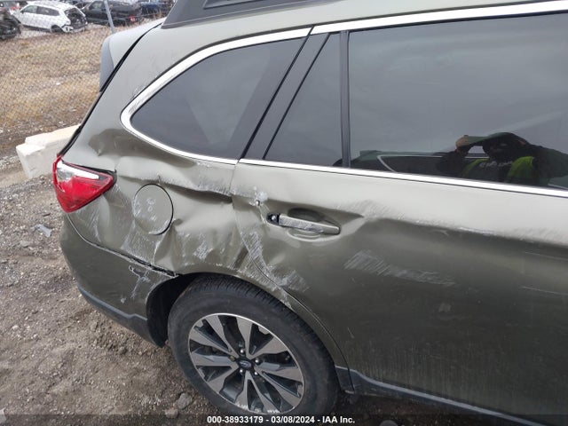 Subaru Outback 2.5i Limited 2017 4S4BSANC3H3435516 Image 17
