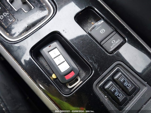JA4AD3A32KZ045596 Mitsubishi Outlander Se