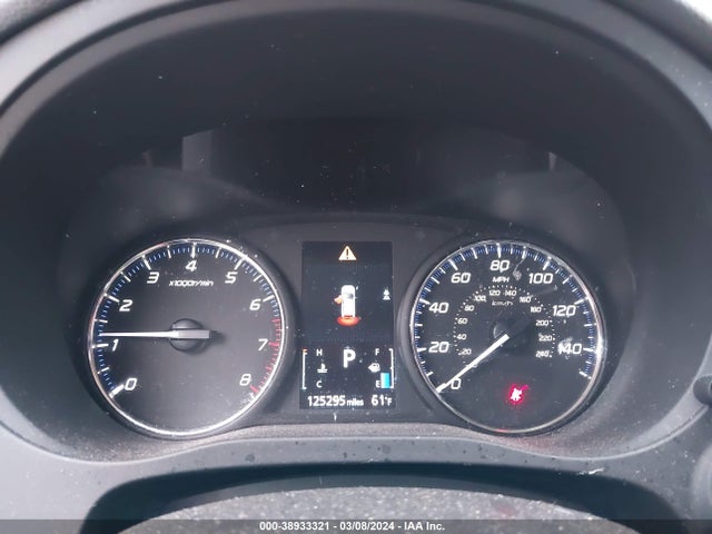 JA4AD3A32KZ045596 Mitsubishi Outlander Se