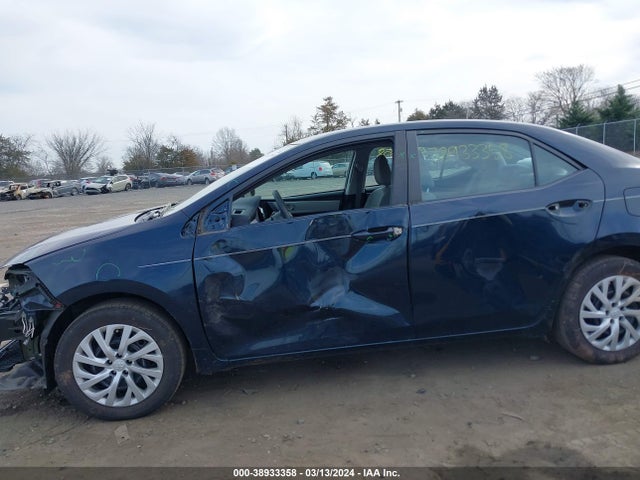 Toyota COROLLA LE 2018 5YFBURHEXJP835421 Image 14