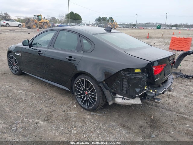 2016 JAGUAR XF SAJBF4BVXGCY00421 Photo 2