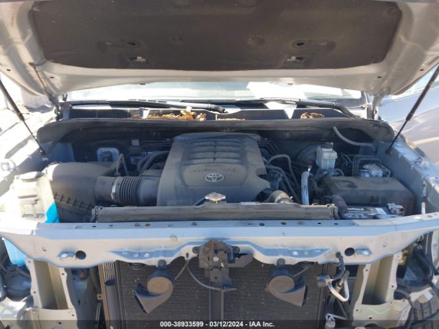 5TFUM5F12KX082374 Toyota Tundra Sr5 4.6l V8