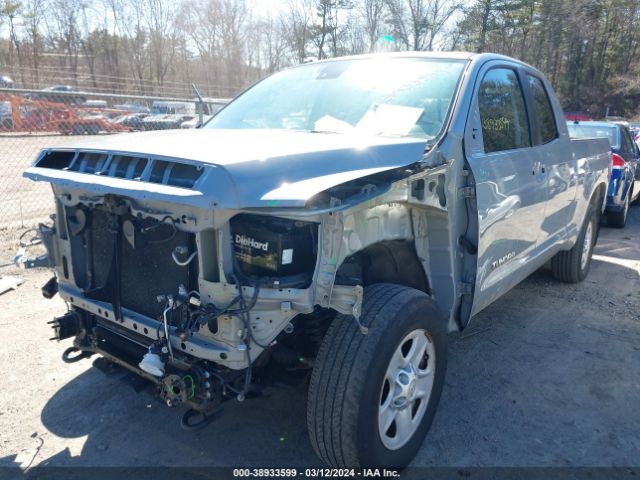 5TFUM5F12KX082374 Toyota Tundra Sr5 4.6l V8