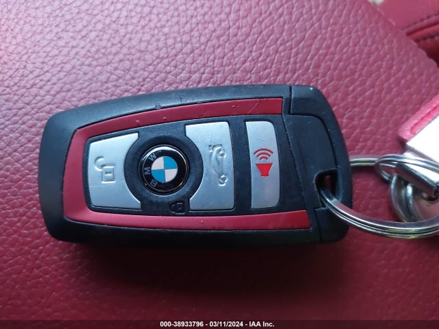 BMW 330i Xdrive 2018 WBA8D9C51JEM34870 Image 11