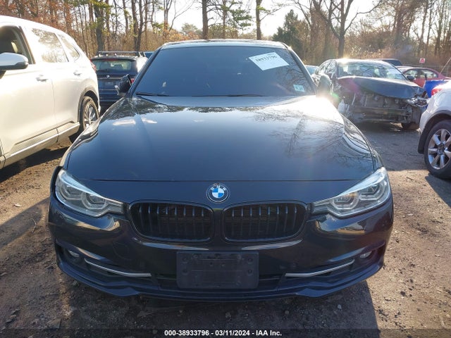 BMW 330i Xdrive 2018 WBA8D9C51JEM34870 Image 12