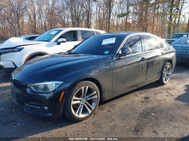 BMW 330i Xdrive 2018 WBA8D9C51JEM34870 Image 2