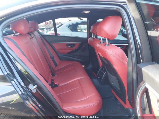 BMW 330i Xdrive 2018 WBA8D9C51JEM34870 Image 8