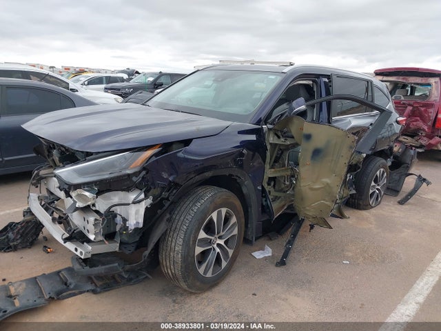 Toyota Highlander Xle 2023 5TDKDRBH1PS501183 Image 2