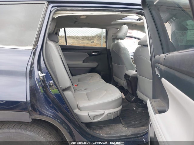 Toyota Highlander Xle 2023 5TDKDRBH1PS501183 Image 8