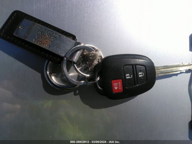 5TDBZRFH7KS730875 Toyota Highlander Le