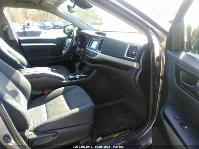 5TDBZRFH7KS730875 Toyota Highlander Le