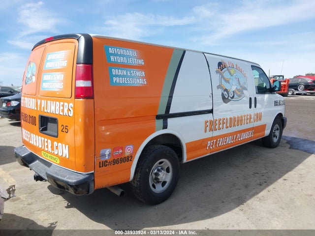 Chevrolet Express 2500 Work Van 2017 1GCWGBFF3H1291578 Image 4