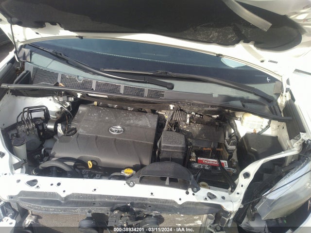 Toyota Sienna Xle 8 Passenger 2015 5TDYK3DC2FS544184 Image 10