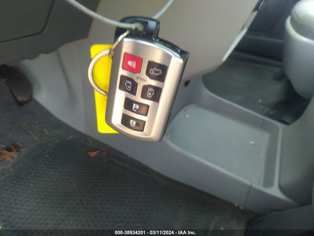 Toyota Sienna Xle 8 Passenger 2015 5TDYK3DC2FS544184 Image 11