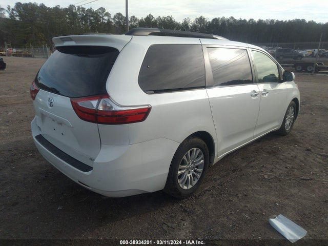 Toyota Sienna Xle 8 Passenger 2015 5TDYK3DC2FS544184 Image 4