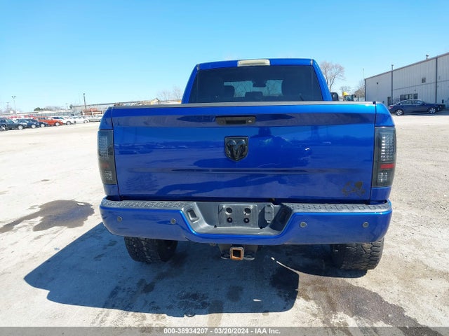 38934207 :رقم المزاد ، 3C6UR5CL9JG207081 vin ، 2018 Ram 2500 Tradesman  4x4 6'4 Box مزاد بيع