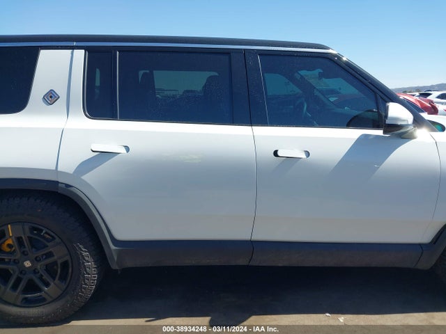 Rivian R1s Launch Edition 2023 7PDSGABL1PN004291 Image 12
