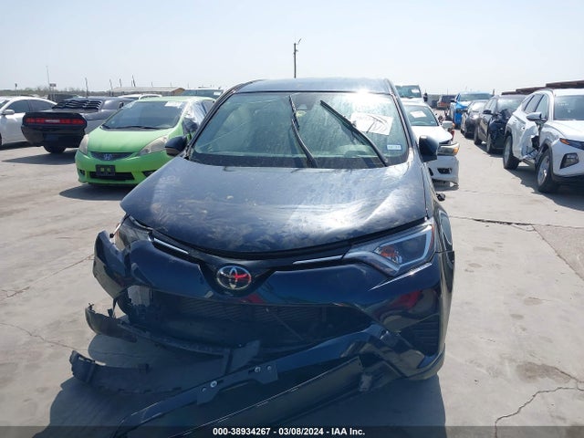 Toyota RAV4 LE 2018 JTMBFREV2JJ252246 Image 13