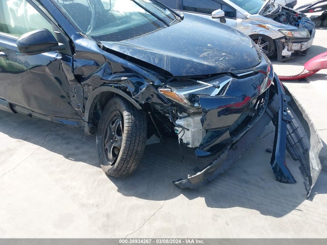 Toyota RAV4 LE 2018 JTMBFREV2JJ252246 Image 18