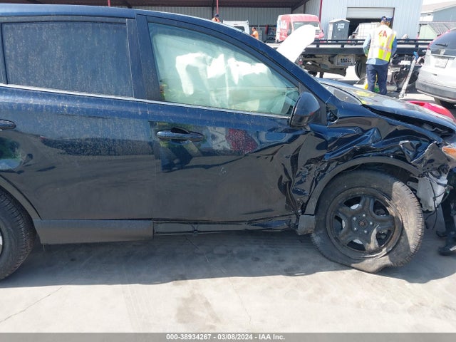 Toyota RAV4 LE 2018 JTMBFREV2JJ252246 Image 19