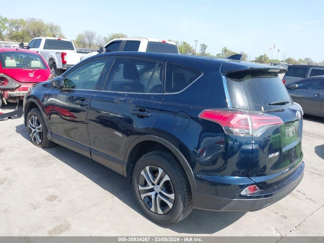 Toyota RAV4 LE 2018 JTMBFREV2JJ252246 Image 3