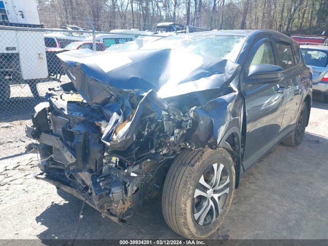 Toyota RAV4 LE 2018 JTMBFREV1JJ736263 Image 2