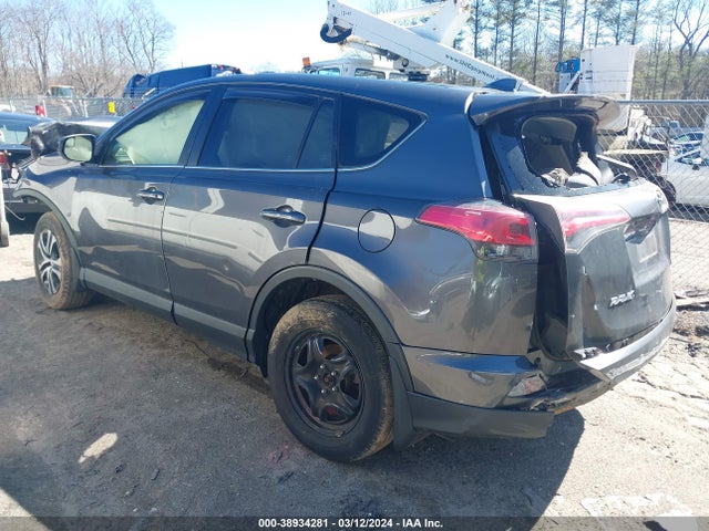 Toyota RAV4 LE 2018 JTMBFREV1JJ736263 Image 3
