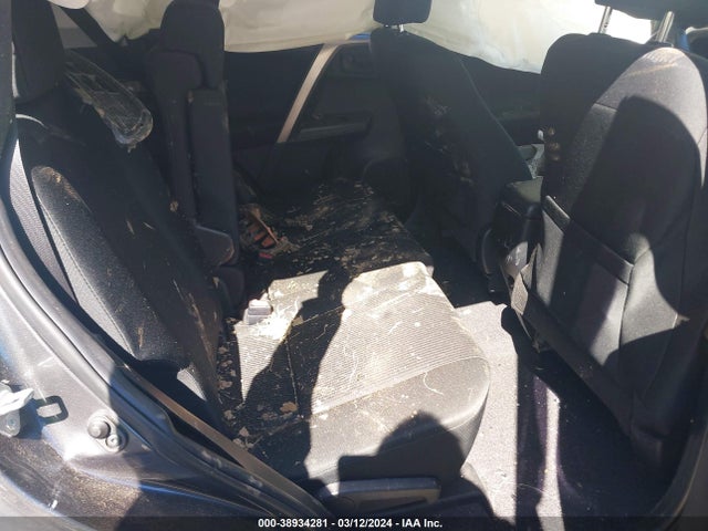 Toyota RAV4 LE 2018 JTMBFREV1JJ736263 Image 8