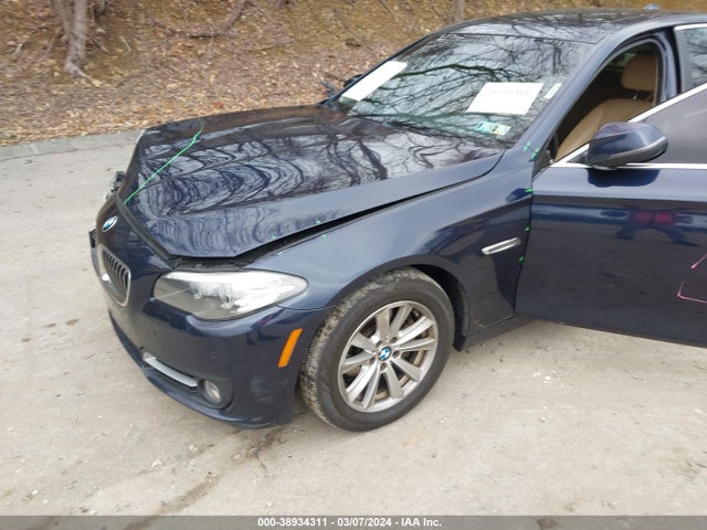 BMW 528i Xdrive 2015 WBA5A7C59FD626437 Image 16