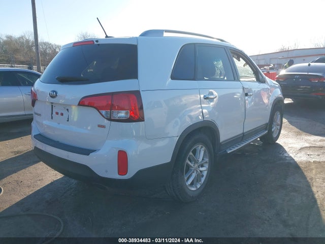 KIA SORENTO LX 2014 5XYKT3A67EG523716 Image 4