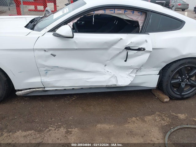 1FA6P8AM8G5294577 Ford Mustang V6