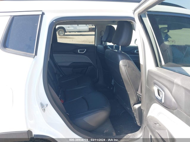 3C4NJCBB4NT188325 Jeep Compass Latitude Fwd