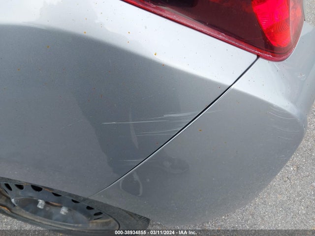 Honda FIT LX 2017 3HGGK5G51HM700529 Image 14
