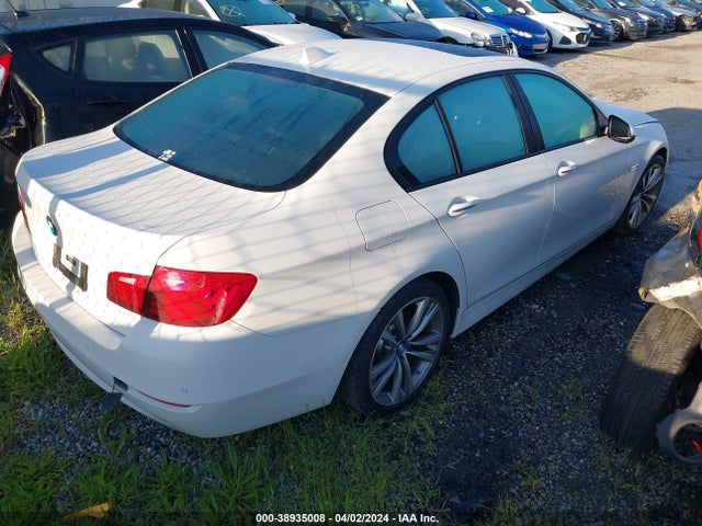 WBA5A5C5XGG354968 BMW 528I