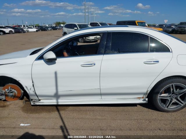 W1K3G4EB2NJ324813 Mercedes-Benz A 220