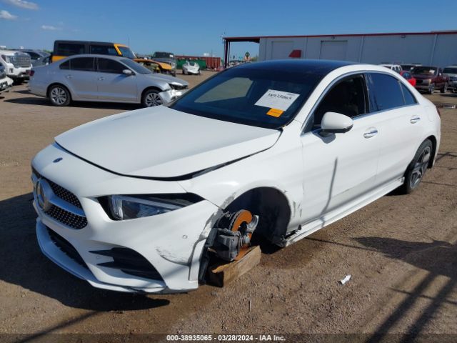 W1K3G4EB2NJ324813 Mercedes-Benz A 220
