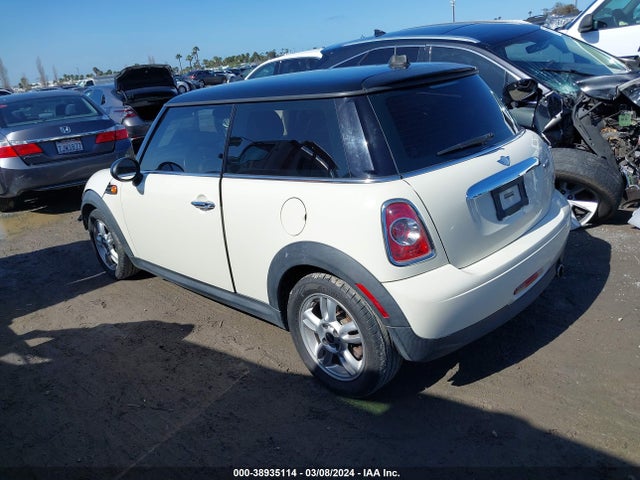 2012 MINI COOPER WMWSU3C50CT257732 Photo 2