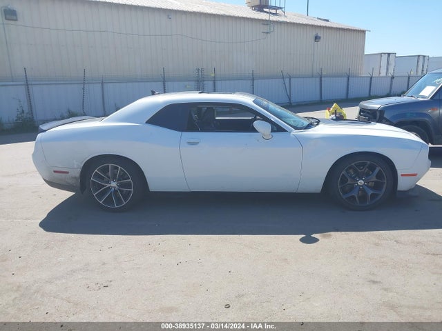 Dodge Challenger 392 Hemi Scat Pack Shaker 2016 2C3CDZFJ8GH300899 Image 14