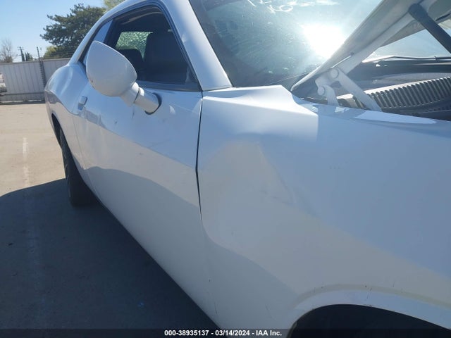 Dodge Challenger 392 Hemi Scat Pack Shaker 2016 2C3CDZFJ8GH300899 Image 18