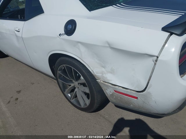 Dodge Challenger 392 Hemi Scat Pack Shaker 2016 2C3CDZFJ8GH300899 Image 21