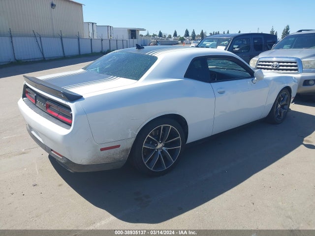 Dodge Challenger 392 Hemi Scat Pack Shaker 2016 2C3CDZFJ8GH300899 Image 4