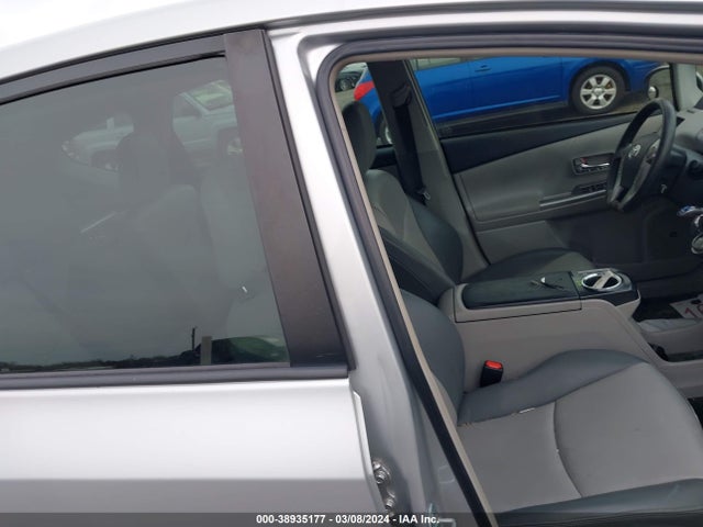 Toyota Prius V Five 2017 JTDZN3EU8HJ074343 Image 5
