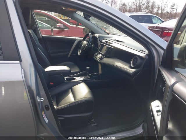 Toyota Rav4 Limited 2018 JTMDFREV9JD228761 Image 5