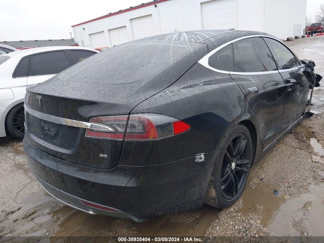 5YJSA1H10EFP44179 Tesla Model S P85